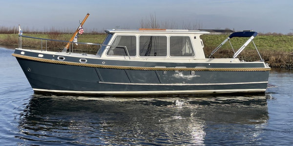 motor yacht charter holland